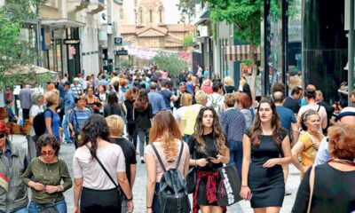 Παγκόσμια δημοσκόπηση: Οι Έλληνες πιστεύουν στον Θεό, στην κόλαση, στον παράδεισο και στην μετά θάνατον ζωή 2