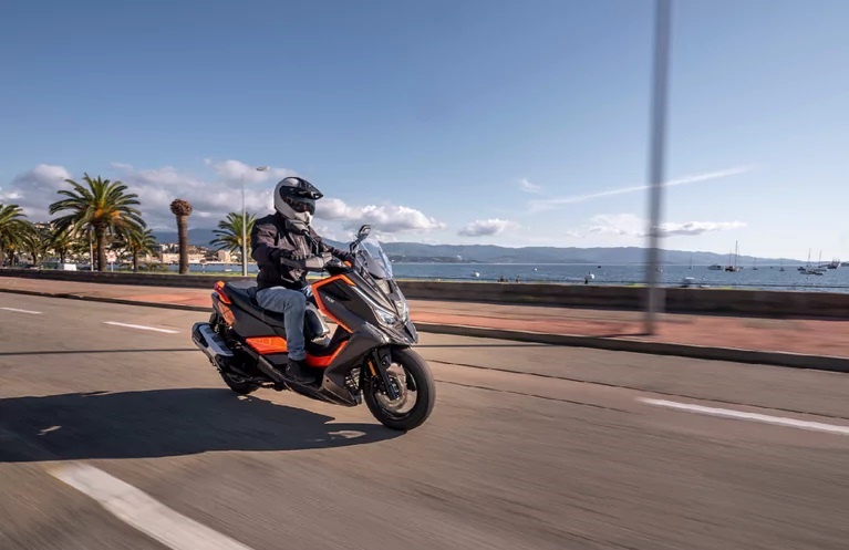 Αρκεί ένα test drive από το Tsaxpinis Motor για το Crossover Scooter DT X360 7