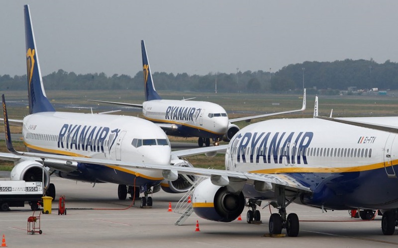 Ryanair: Κλείνει τη βάση της στην Αθήνα - Ποια δρομολόγια θα παραμείνουν 1