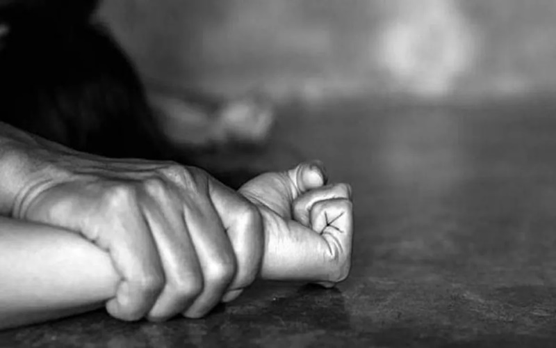 Mητέρα 23χρονης ΑμεΑ: «Ήξερα ότι βίασε την κόρη μου ο αδερφός μου, κι εμένα με βίαζε ο πατέρας μου» 25