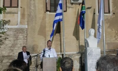 O Γραμματέας Ν.Ε ΠΑΣΟΚ Μεσσηνίας Γιάννης Νικολακόπουλος στα αποκαλυπτήρια της προτομής του Γιώργου Μπίζου στο Βασιλίτσι 1