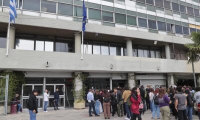 ΑΠΘ: Κατάληψη σε ένδειξη διαμαρτυρίας στη Σχολή Νομικής για την πτώση του φοιτητή από το παράθυρο 22