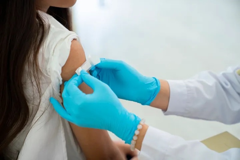 Εμβόλιο γρίπης: Ποιοι πρέπει να εμβολιαστούν πρώτοι - Πότε πρέπει να γίνεται 1