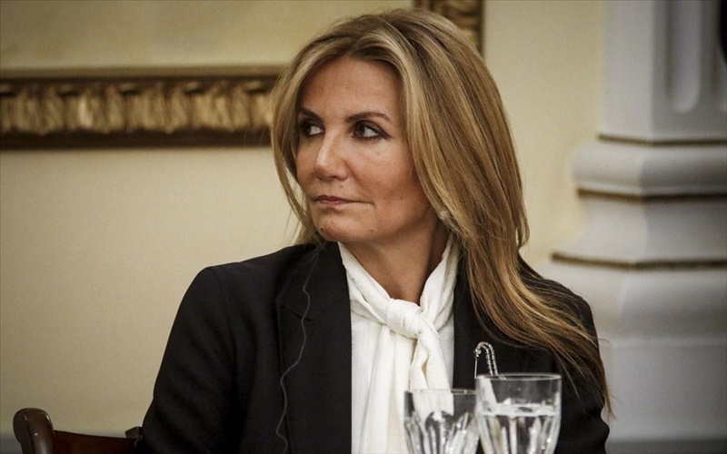 Πέθανε ο πατέρας της Μαρέβας Γκραμπόφσκι 5