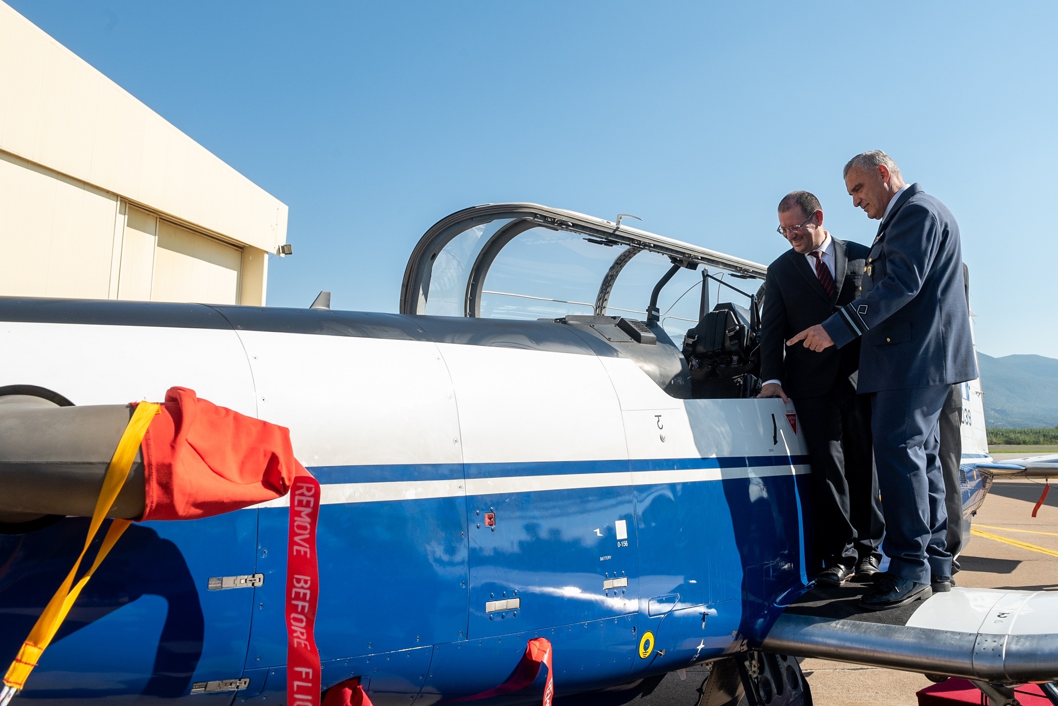 επίσκεψη εκπροσώπων των υπουργείων άμυνας ελλάδας και ισραήλ στο διεθνές κέντρο εκπαίδευσης πιλότων στην 120 πεα καλαμάτας 12