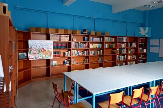 Η βιβλιοθήκη του 6ου Δημοτικού Σχολείου Καλαμάτας ανοίγει της πόρτες της, και στους ενήλικες