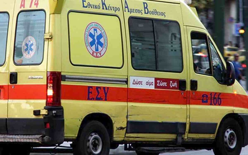 διπλή κλοπή στην θεσσαλονίκη: έκλεψαν ασθενοφόρο και όχημα της τροχαίας 1