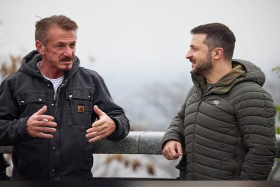 Sean Penn: Παρέδωσε το Όσκαρ του στον Volodymyr Zelensky – “Όταν νικήσετε θα μου το φέρεις στο Μαλιμπού”