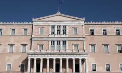 14χρονος πήγε να μπει με μαχαίρι την ώρα μαθητικής επίσκεψης στην Βουλή 2