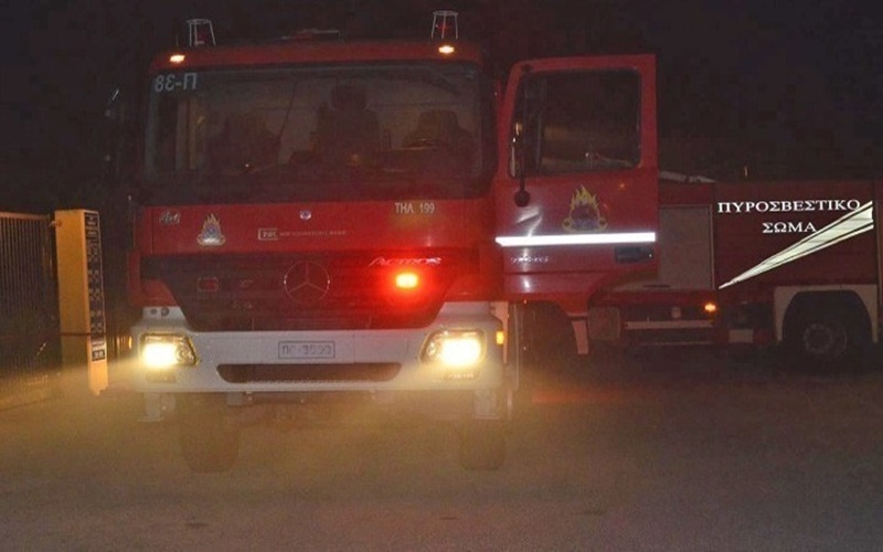 Έκαψαν σχολικό λεωφορείο στη Αργυρούπολη - Είναι το δέκατο όχημα που καίγεται σε δύο βδομάδες 1