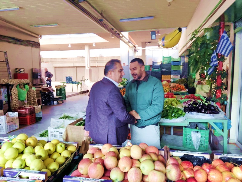 Ευχές και δώρα από τον Δήμαρχο σε Κεντρική Αγορά Καλαμάτας και Βιοτεχνικό Πάρκο 11