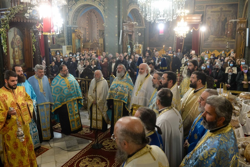 Πλήθος πιστών και κληρικών στον Εσπερινό του Αγίου Νικολάου "Φλαρίου" στην Καλαμάτα 10