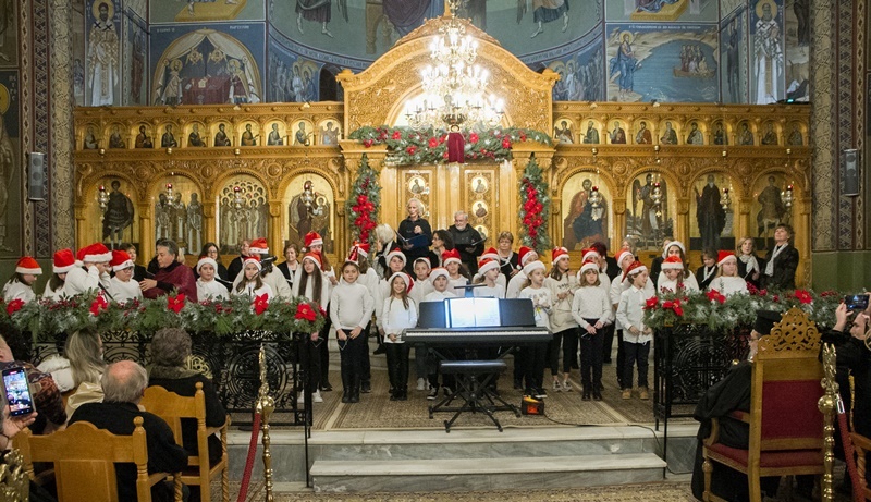 "Τραγουδώντας για τα Χριστούγεννα" στον Ιερό Ναό των Ταξιαρχών Καλαμάτας 9