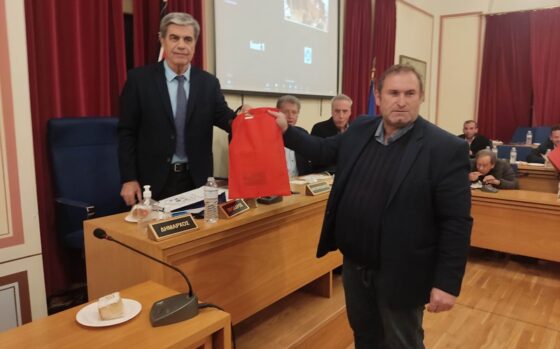 Ο Γιώργος Φάβας βρήκε το φλουρί στην κοπή της πίτας του Δημοτικού Συμβουλίου Καλαμάτας 53