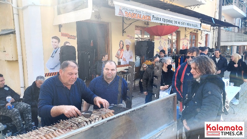 Το τσίκνισαν στην κεντρική αγορά Καλαμάτας (photos+video) 43