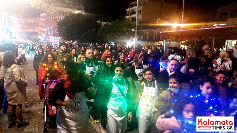 Καλαματιανό Καρναβάλι 2023: Νυχτερινή παρέλαση γεμάτη χρώματα και κέφι (photos+video) 47