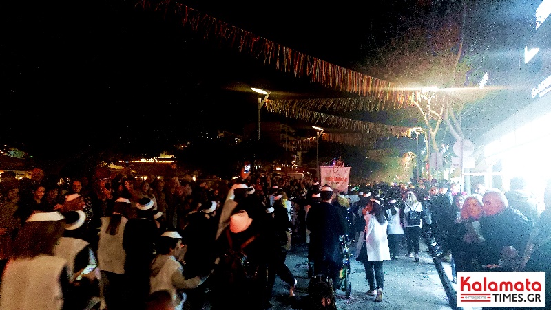 Καλαματιανό Καρναβάλι 2023: Νυχτερινή παρέλαση γεμάτη χρώματα και κέφι (photos+video) 53