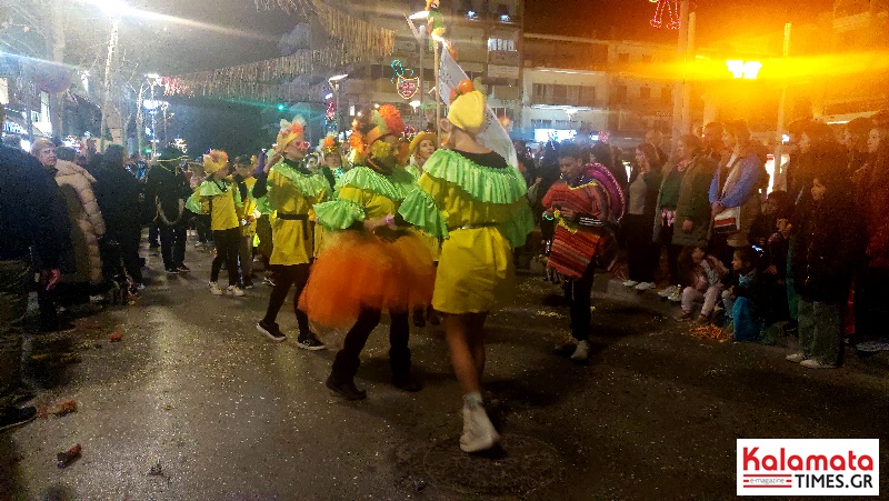 Καλαματιανό Καρναβάλι 2023: Νυχτερινή παρέλαση γεμάτη χρώματα και κέφι (photos+video) 60