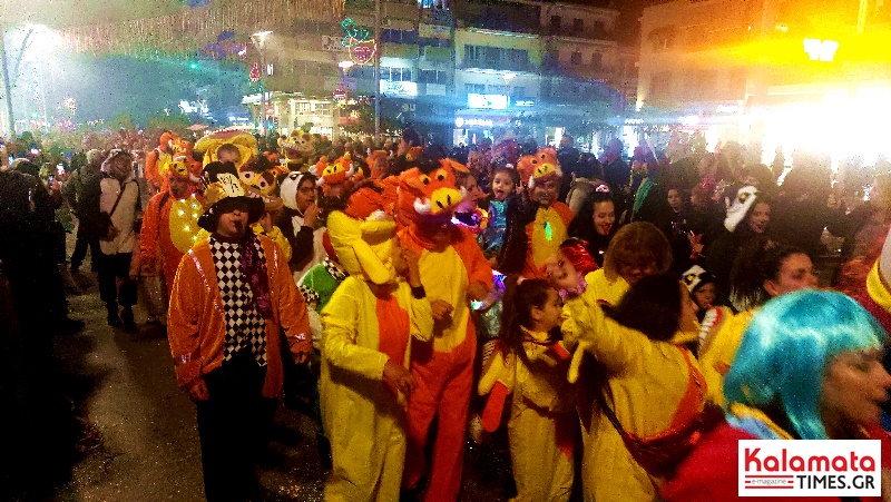 Καλαματιανό Καρναβάλι 2023: Νυχτερινή παρέλαση γεμάτη χρώματα και κέφι (photos+video) 64