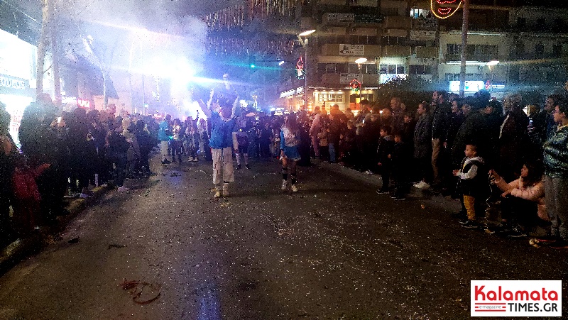 Καλαματιανό Καρναβάλι 2023: Νυχτερινή παρέλαση γεμάτη χρώματα και κέφι (photos+video) 67