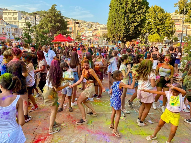 Το Φεστιβάλ Χρωμάτων /carnival edition την Καθαρά Δευτέρα στην Καλαμάτα! 4