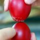Πάσχα: Γιατί τσουγκρίζουμε τα κόκκινα αυγά; 2