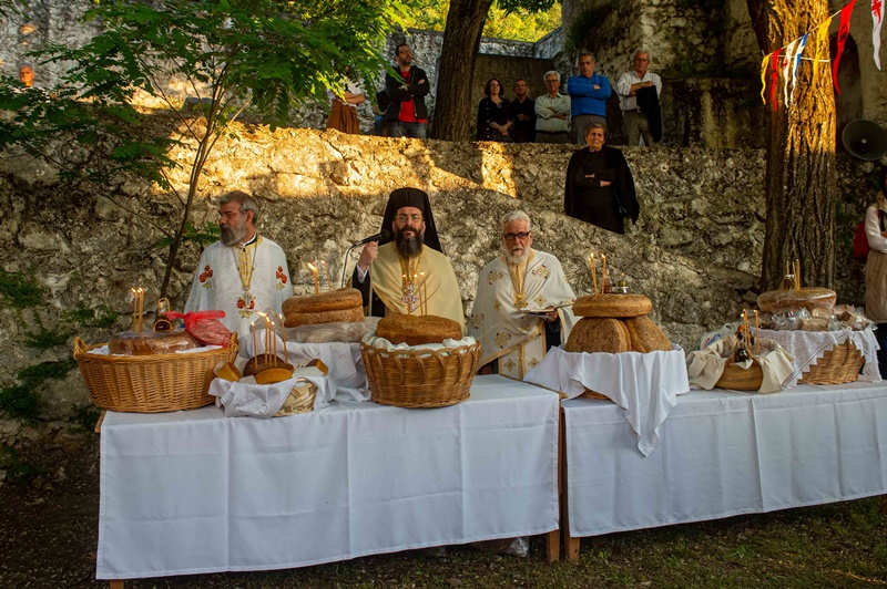 Ο Εσπερινός της Αγίας Τριάδος στο όρος Καλάθι, πλησίον της οροσειράς του Ταϋγέτου 12