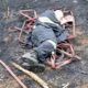 Συγκλονίζει η εικόνα πυροσβέστη που κοιμάται εξουθενωμένος στο έδαφος μετά από μάχη με τις φλόγες 3
