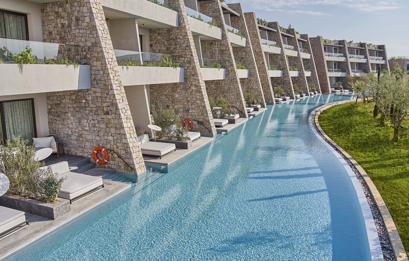 Tο W Costa Navarino κατακτά μια θέση στα “Top 50 Best Resorts in the World” των Condé Nast Traveler Readers’ Choice Awards 2023 32