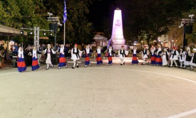 Έναρξη των Ναυαρινείων με Παραδοσιακούς χορούς στην πλατεία Τριών Ναυάρχων στην Πύλο 29