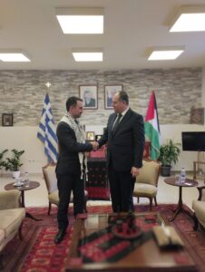 Ο Αλέξης Χαρίτσης στη συνάντηση με τον Πρέσβη της Παλαιστινιακής Αρχής 4
