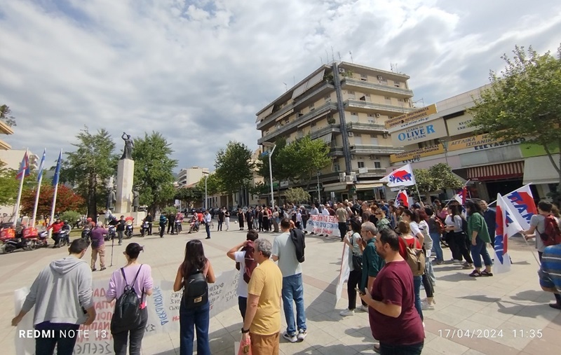 Το Συνδικάτο Υπαλλήλων στον Ιδιωτικό Τομέα Μεσσηνίας στην απεργιακή συγκέντρωση 1