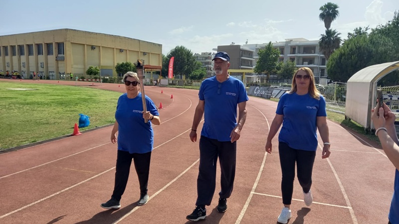 Στο Δημοτικό Στάδιο Καλαμάτας για τα “Παπαφλέσσεια” η Ιερή Φλόγα από το Μανιάκι 9