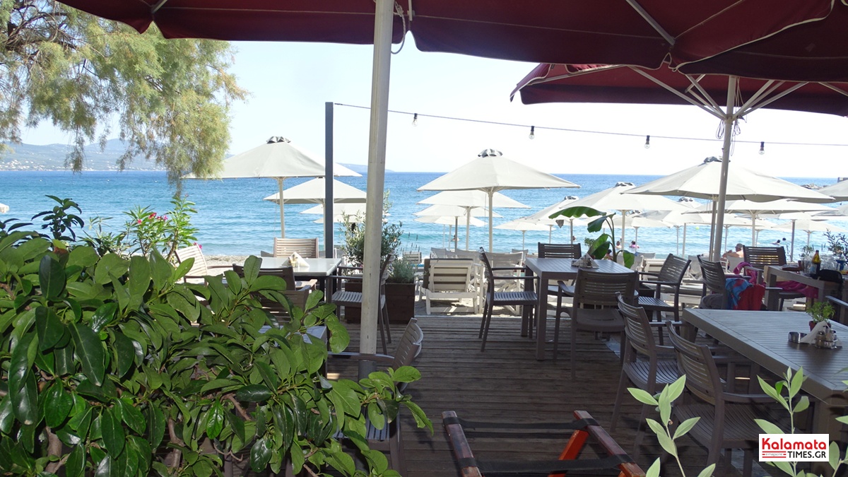 Άνοιξε το εστιατόριο «Ρούτσης» Θάλασσα, θέα και καλό φαγητό στην παραλία της Καλαμάτας 7