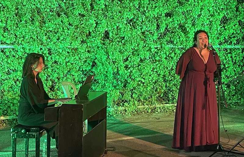 Με μεγάλη επιτυχία πραγματοποιήθηκε η μουσική βραδιά αφιερωμένη Μαρία Κάλλας στο Νεοχώριο Ιθώμης. 13 Με μεγάλη επιτυχία πραγματοποιήθηκε η μουσική βραδιά αφιερωμένη Μαρία Κάλλας στο Νεοχώριο Ιθώμης. 6