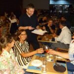 «Η Ποικιλία» άναψε φωτιές στην Καλαμάτα – Εντυπωσιακά εγκαίνια με γεύσεις στα κάρβουνα! 53