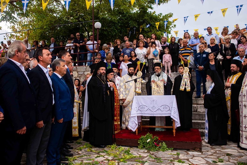 Μεσσηνίας Χρυσόστομος : “Η Παναγία δεν μας αφήνει ορφανούς” 9