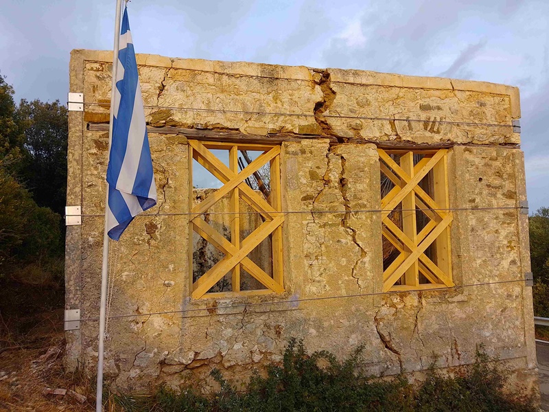 Ολοκληρώθηκαν οι στερεωτικές εργασίες διάσωσης του Διατηρητέου Δημοτικού Σχολείου Κάτω Αμπελοκήπων 12