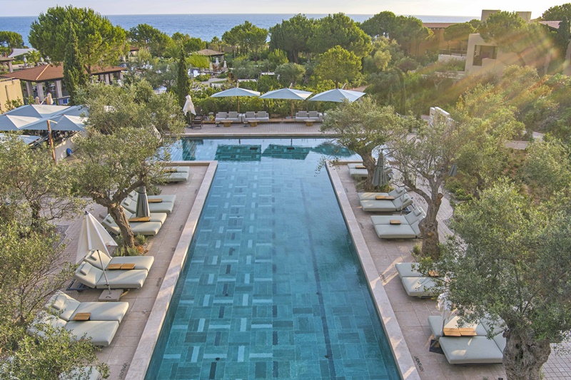 «Romanos by the Naxos Apothecary» αναδεικνύοντας τον πλούτο της μεσσηνιακής φύσης 10