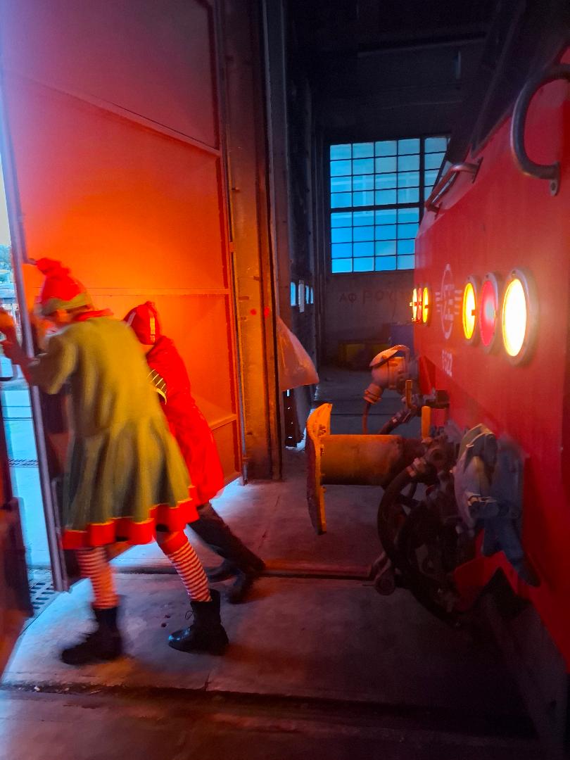 Ο Άγιος Βασίλης έρχεται με το ΤΡΕΝΟ στην Καλαμάτα την Παραμονή της Πρωτοχρονιάς! 7