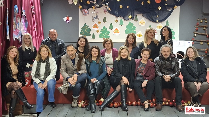 Χριστουγεννιάτικη γιορτή με χαμόγελα στο 4ο Δημοτικό Σχολείο Καλαμάτας 9