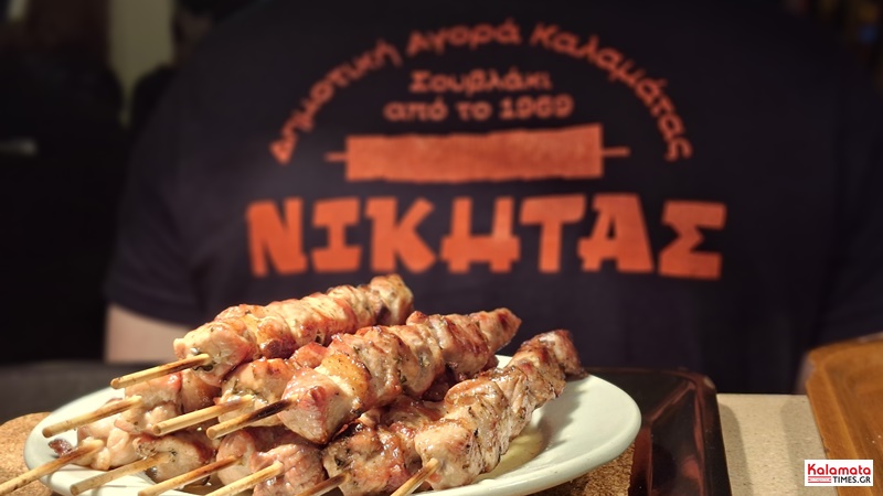 Η Κεντρική Αγορά Καλαμάτας μεταμορφώνεται σε νέο γαστρονομικό σημείο αναφοράς 25 Η Κεντρική Αγορά Καλαμάτας μεταμορφώνεται σε νέο γαστρονομικό σημείο αναφοράς 18