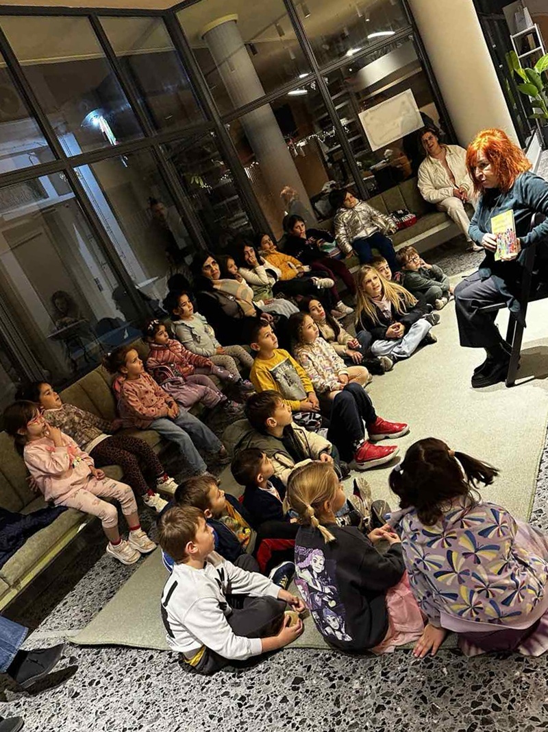 Με επιτυχία ολοκληρώθηκε το 2ο Φεστιβάλ Παιδικού Βιβλίου Καλαμάτας 18 Με επιτυχία ολοκληρώθηκε το 2ο Φεστιβάλ Παιδικού Βιβλίου Καλαμάτας 11