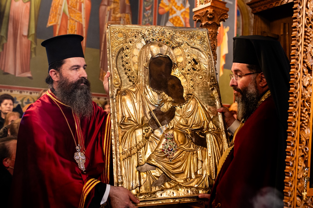 Ξεκίνησαν οι εορταστικές εκδηλώσεις της «Παναγίας Υπαπαντής» Καλαμάτας 11