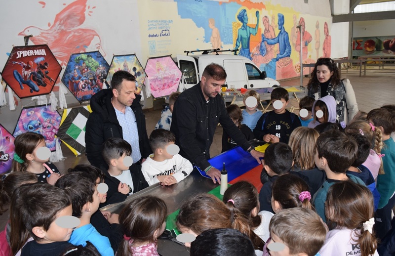 Εργαστήρι κατασκευής χαρταετών για παιδιά στην Κεντρική Αγορά Καλαμάτας 3