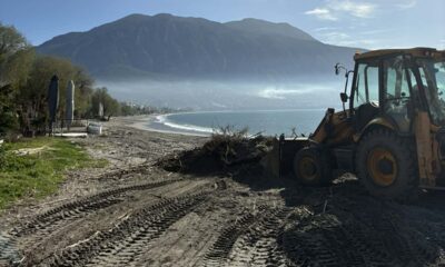 Η Καλαμάτα προετοιμάζεται για την θερινή σεζόν - Μηχανήματα καθαρίζουν την Ανατολική και Δυτική Παραλία 5