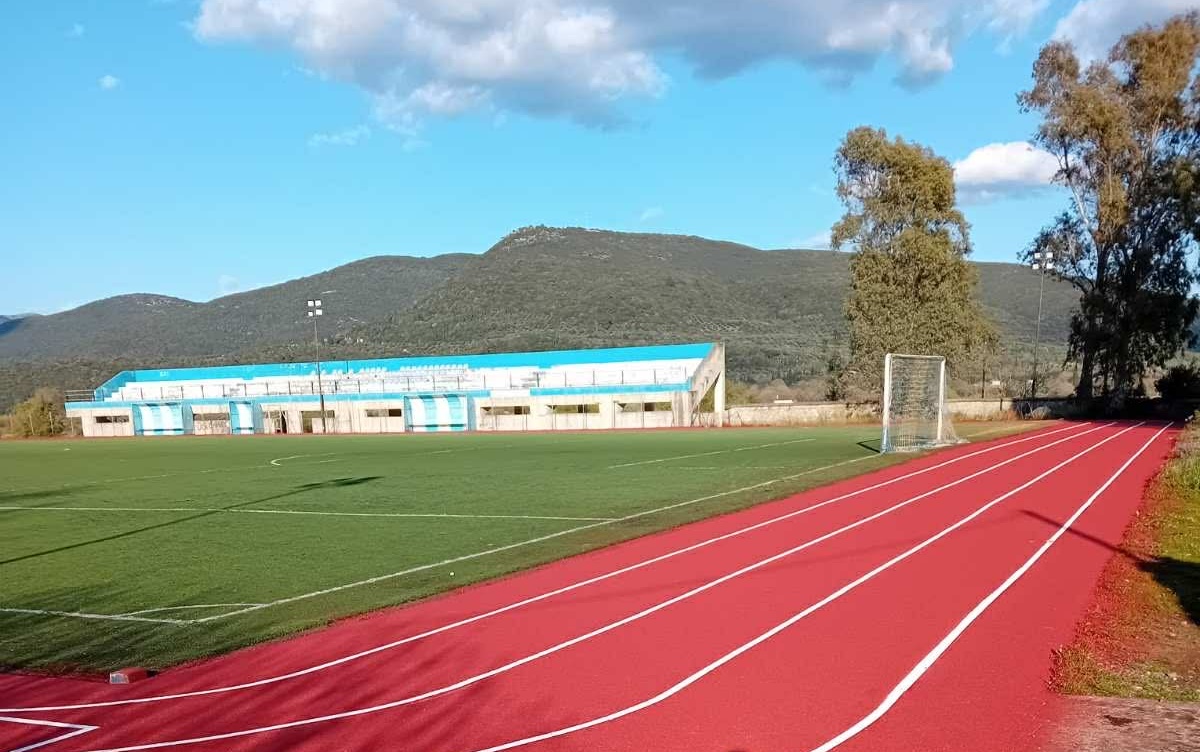 Ολοκληρώθηκε και η διαγράμμιση του στίβου στο γήπεδο του Δωρίου 5