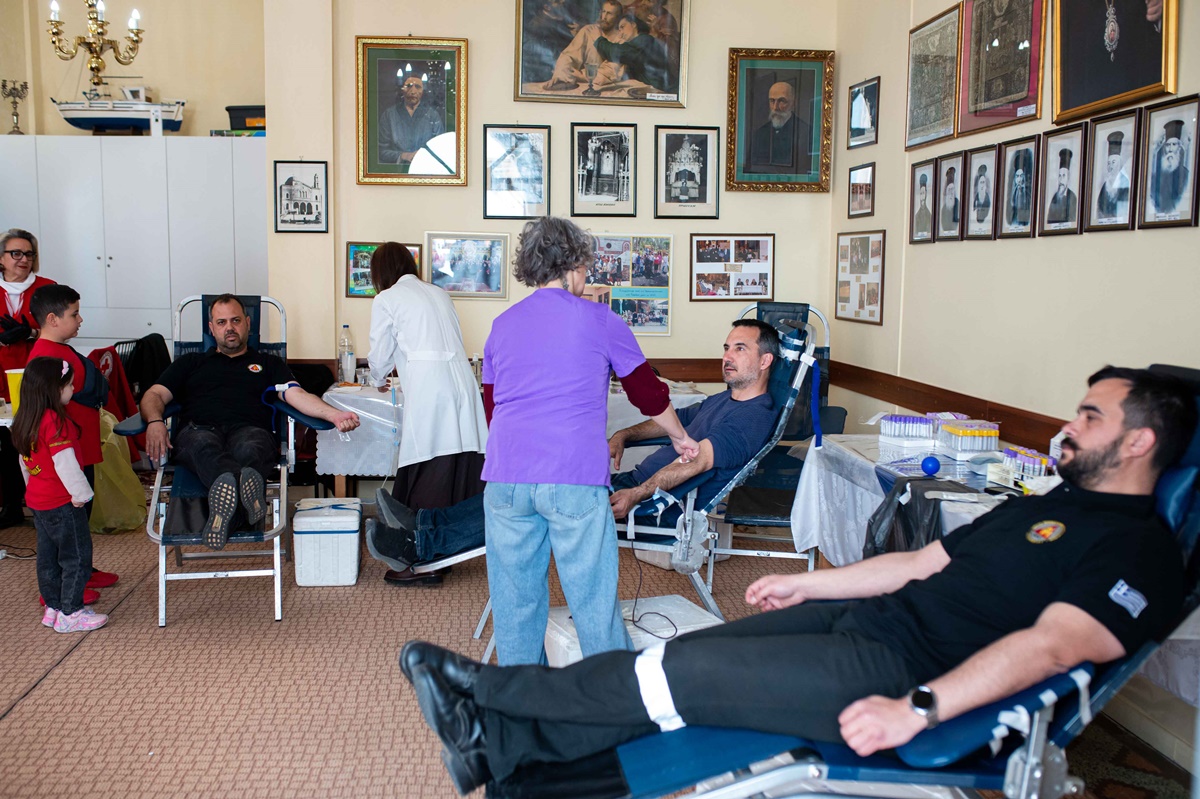 Με αθρόα συμμετοχή η 8η Ημέρα Αγάπης του Ιερού Ναού Αγίου Νικολάου Φλαρίου Καλαμάτας. 17