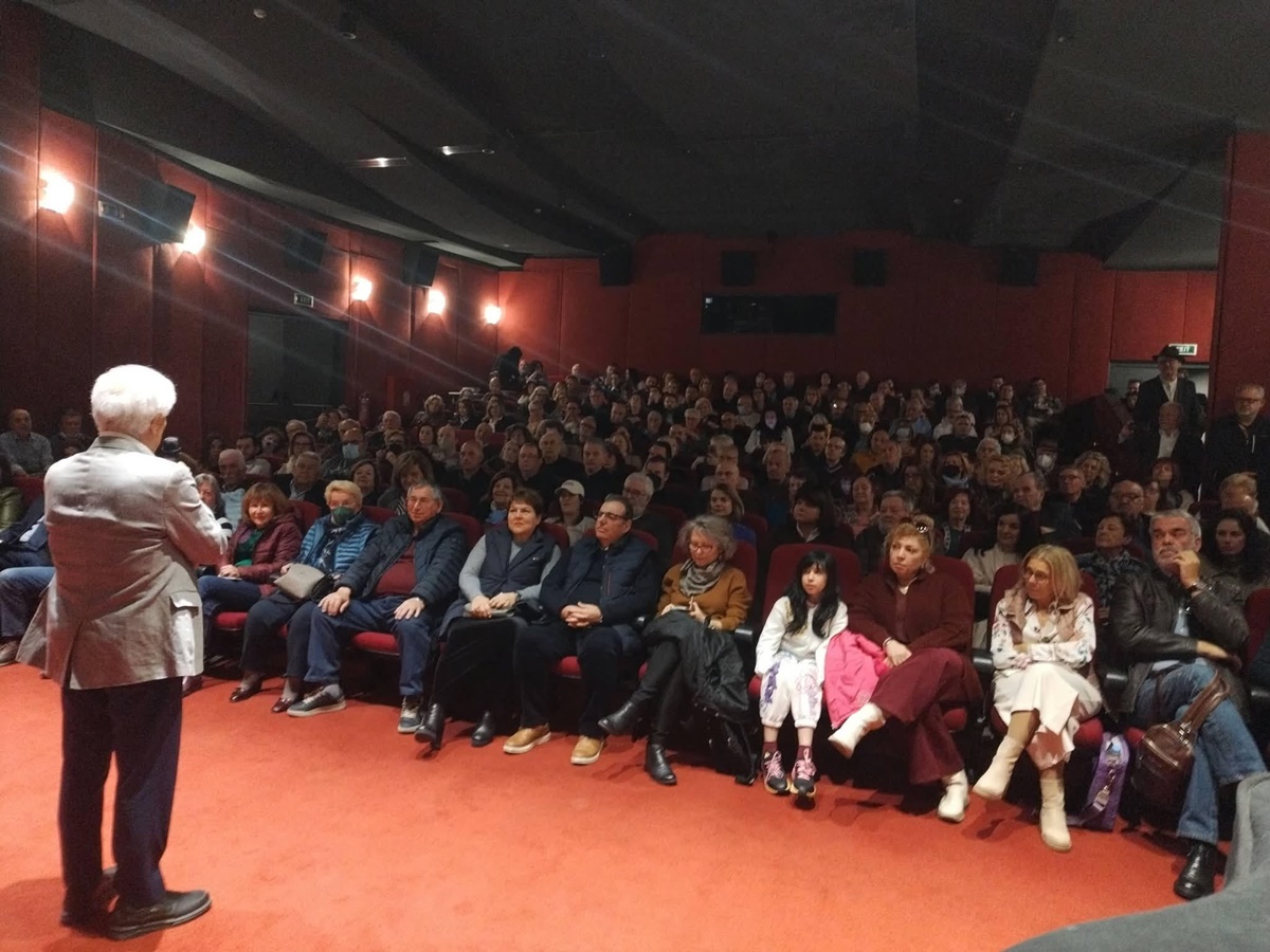 Κατάμεστη η πρεμιέρα της ταινίας του Μπάμπη Τσόκα στην Ταινιοθήκη της Ελλάδος 13
