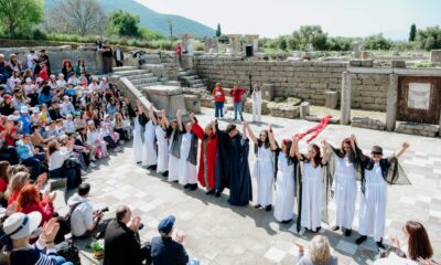 «Πέρσες» του Αισχύλου από το 1ο ΓΕΛ Μεσσήνης εντυπωσίασαν στο Φεστιβάλ Αρχαίου Δράματος 10